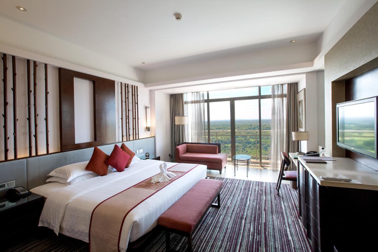 Mission Hills Resort Haikou Хайкоу Экстерьер фото